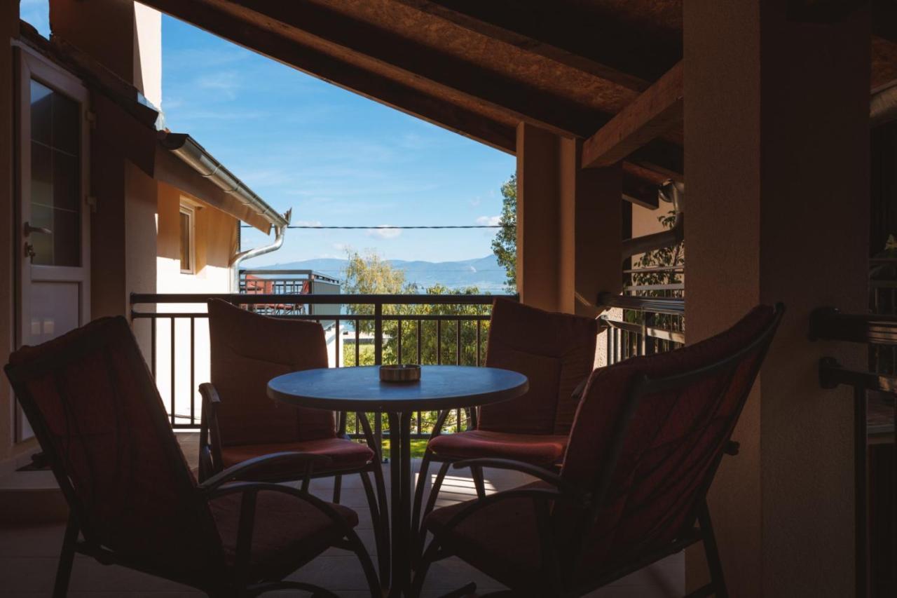 Apartmani Dordevic โกลูบาค ภายนอก รูปภาพ